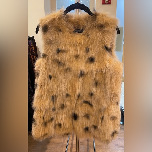 Adrienne Landau real fox fur vest